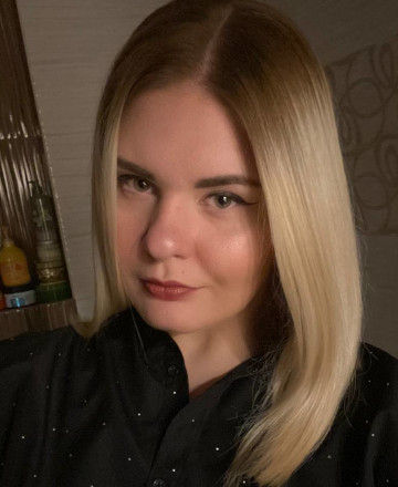 Лола Шипачева